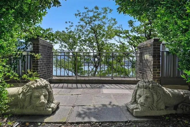 1 Beekman Place #15A, New York, NY 10022