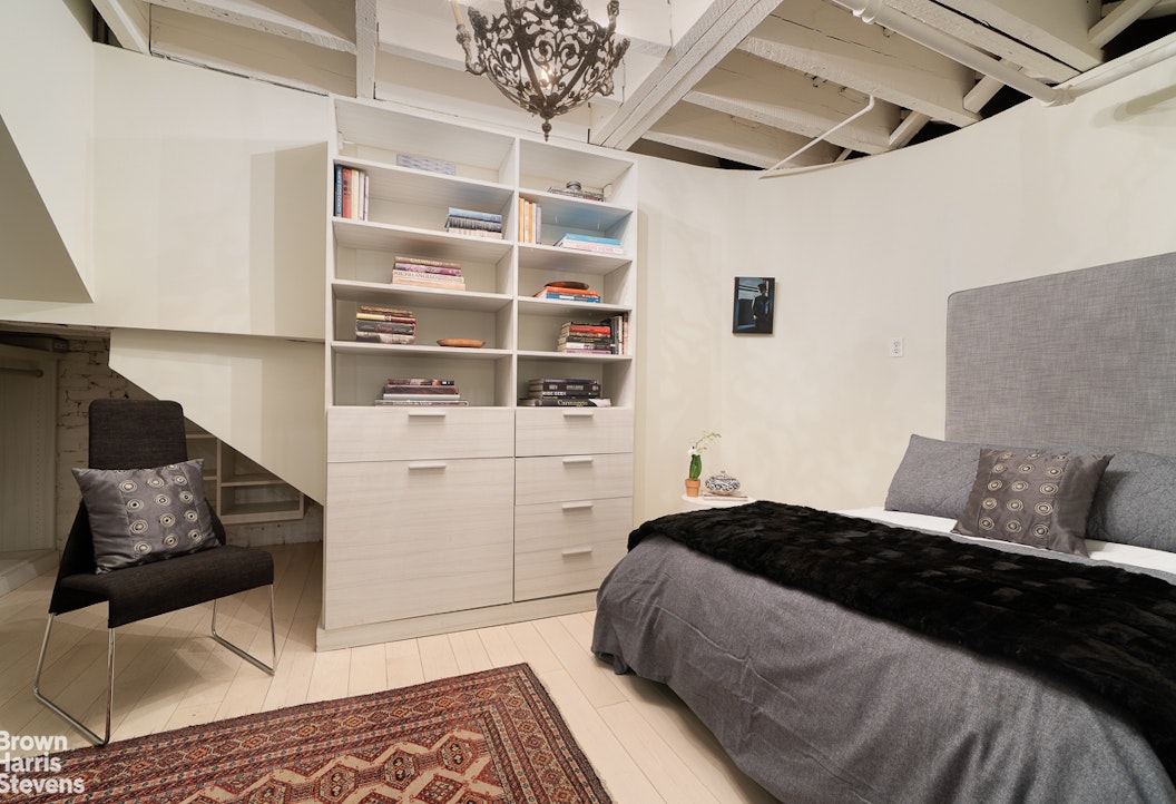 40 REMSEN Street #1, Brooklyn Heights, Brooklyn, NY 11201 - Property photo 5 of 23