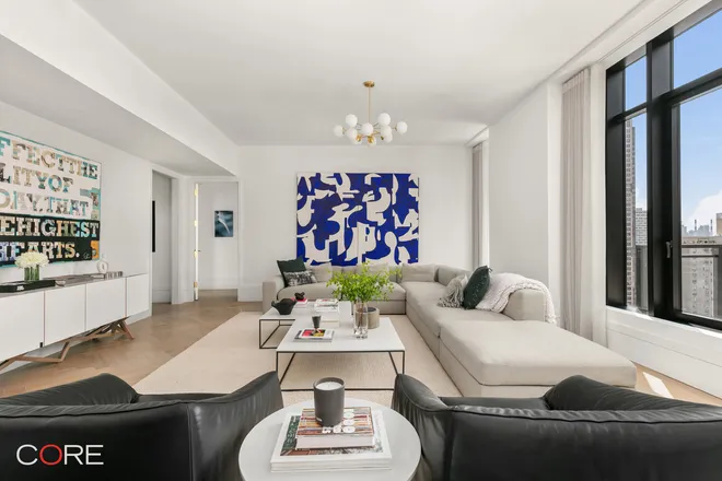 310 East 86th Street #PHB, New York, NY 10028