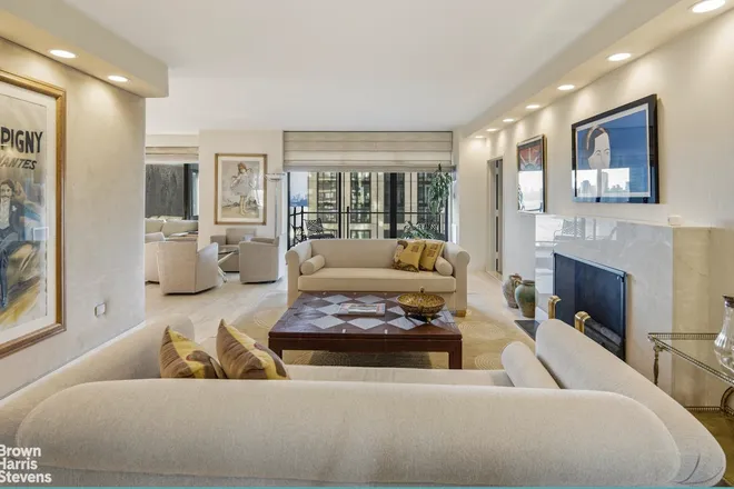 425 East 58th Street #33D, New York, NY 10022