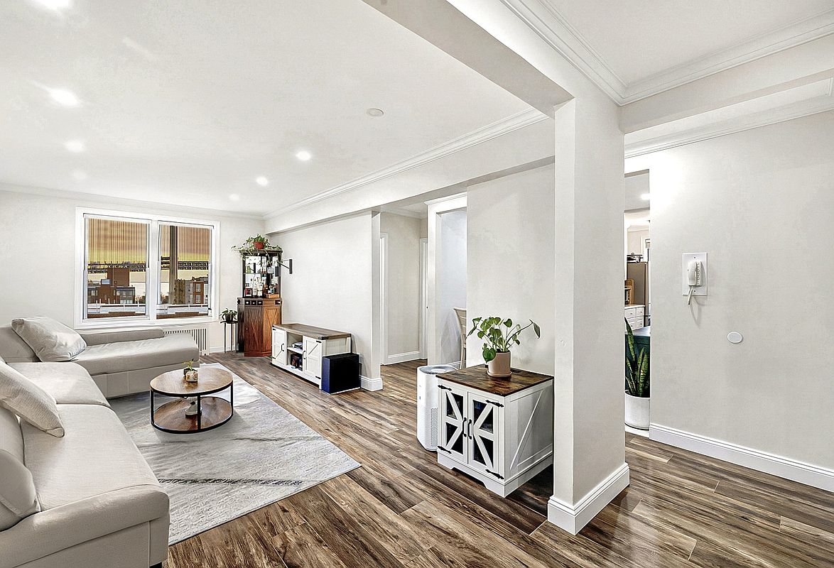 9707 4th Avenue #7-T, Fort Hamilton, Brooklyn, NY 11209 - Main property photo