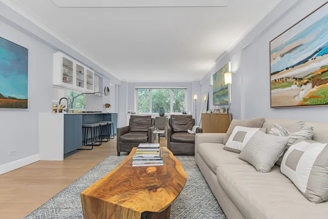 923 5th Avenue #4B, New York, NY 10021