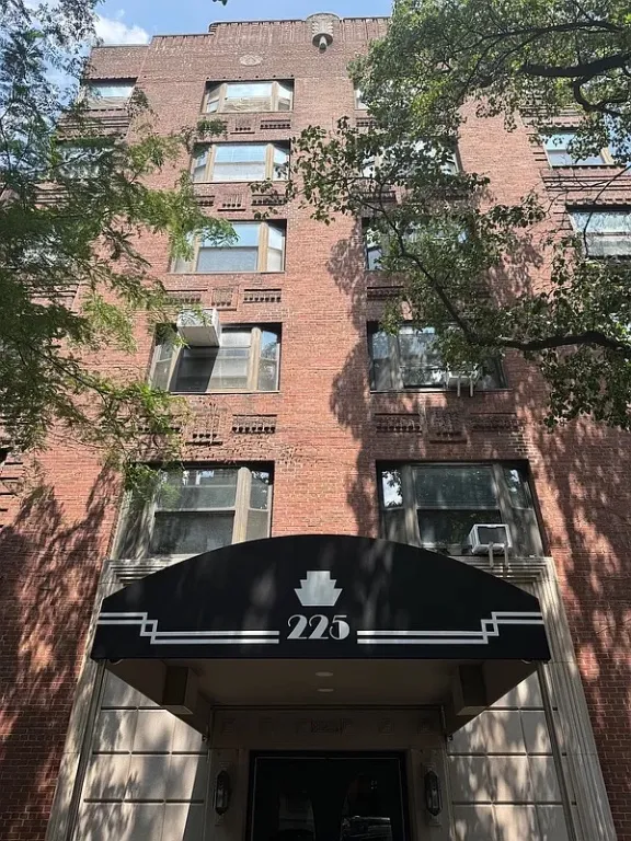 225 East 74th Street #4D, New York, NY 10021