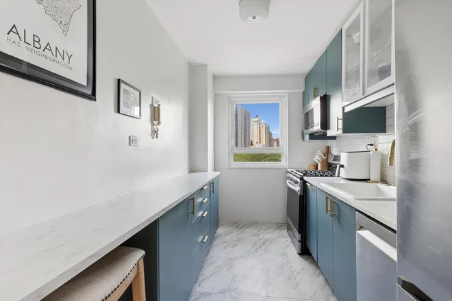 215 ADAMS Street #10B, Brooklyn, NY 11201
