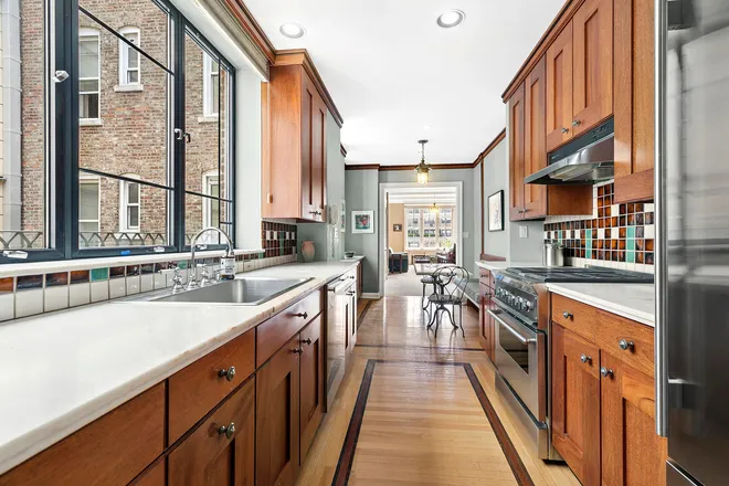 122 East 82nd Street #8AD, New York, NY 10028