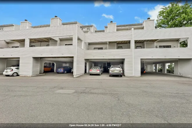 815 TOPSAIL LANE, Secaucus, NJ 07094