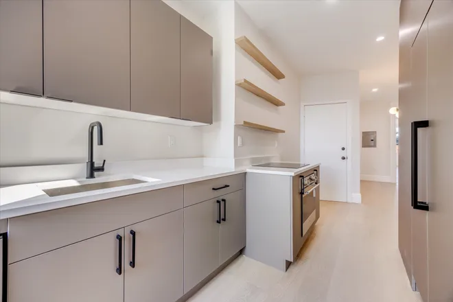 147 NEW YORK Avenue, JC, Heights, NJ 07307