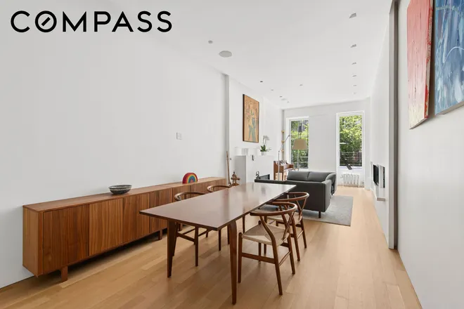 353 East 50th Street #2, New York, NY 10022