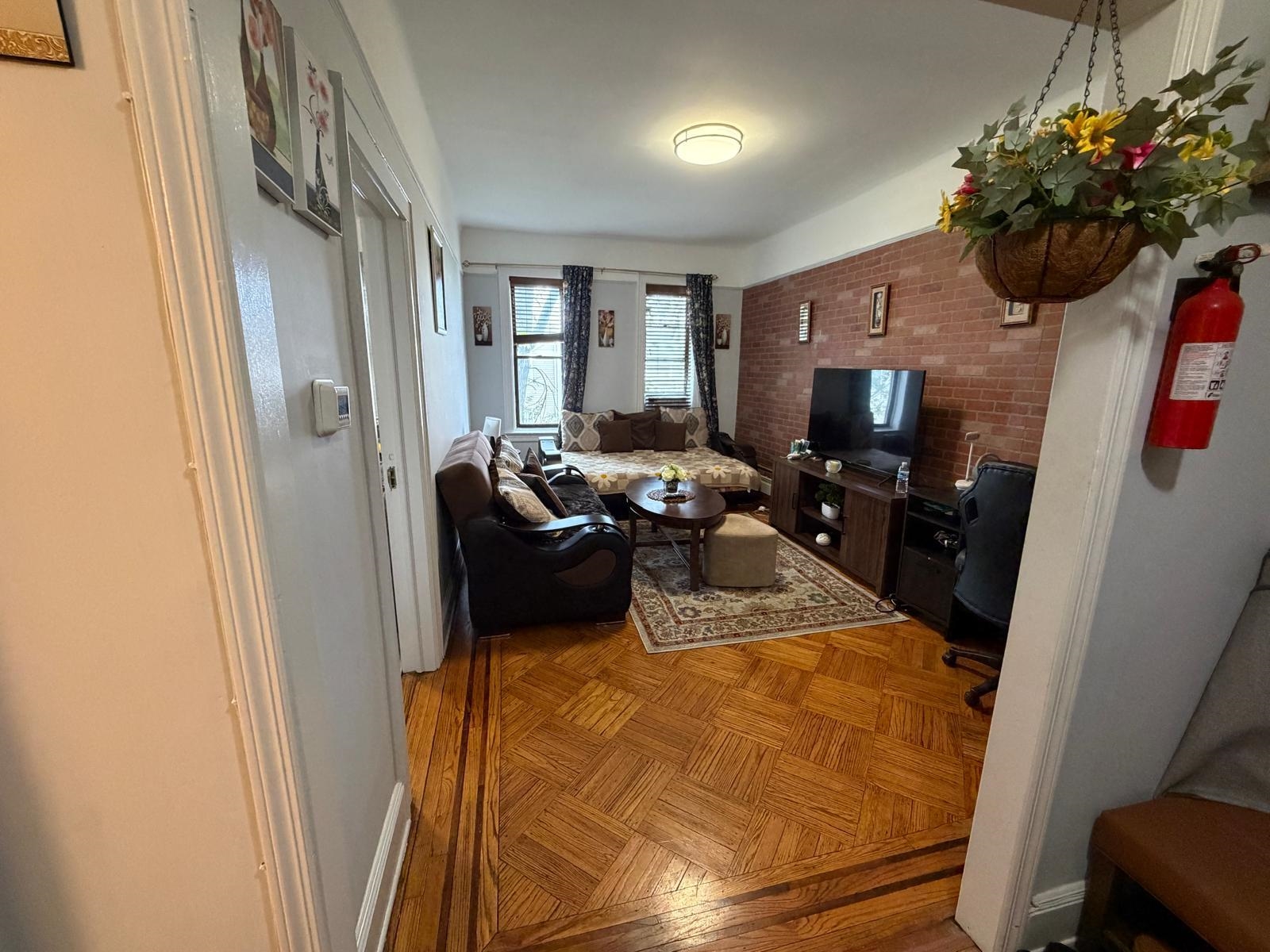 262 CLENDENNY Avenue, Jersey City, JC West Bergen, NJ 07304 - Property photo 2 of 20