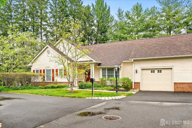 4 Douglas Fir Court, Princeton Windrows, NJ 08540