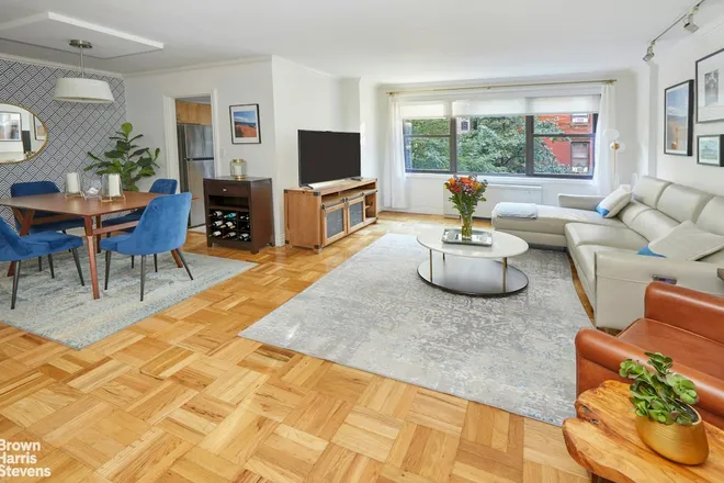 301 East 69th Street #3F, New York, NY 10021