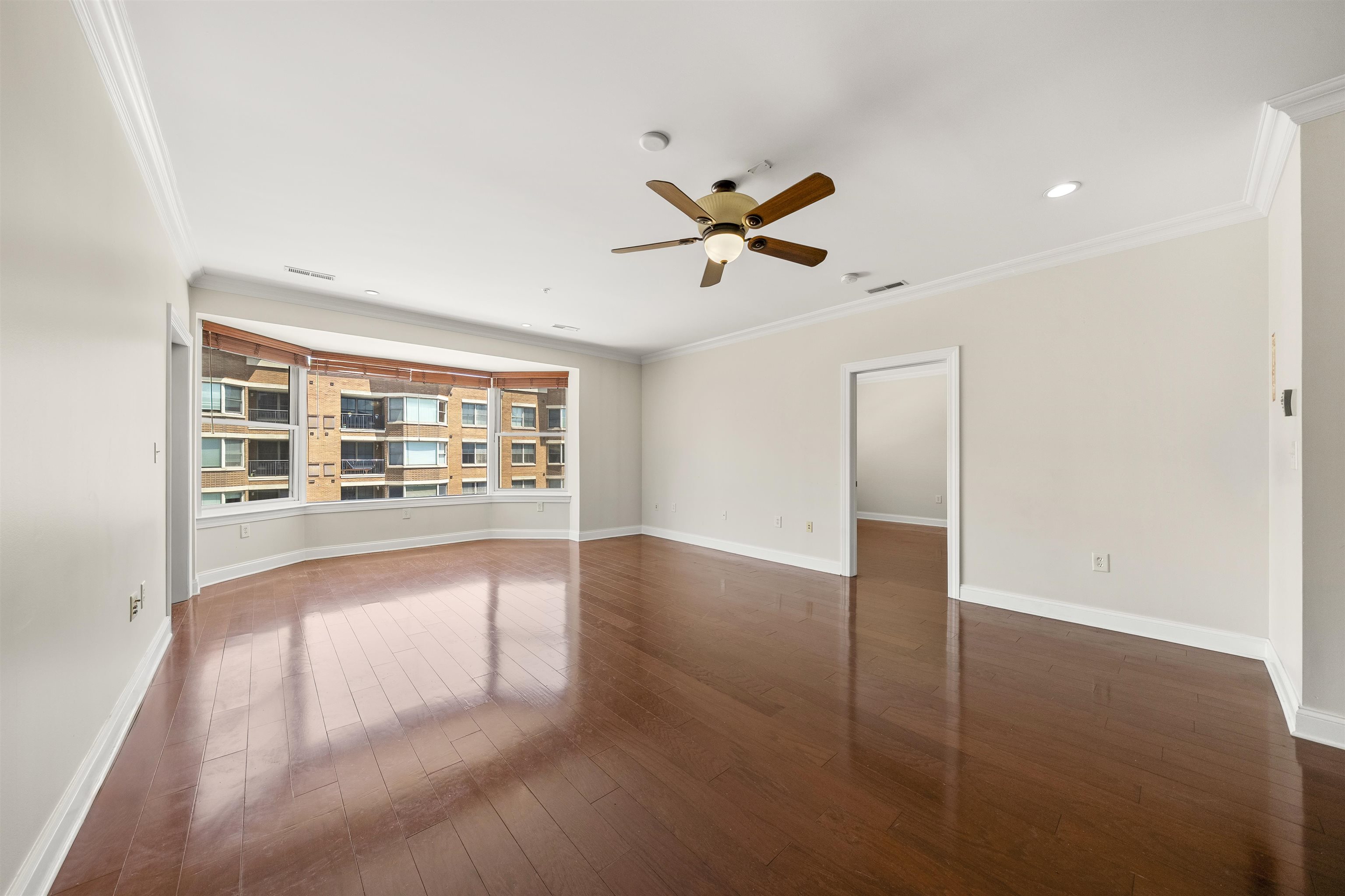22 AVENUE AT PORT IMPERIAL, West New York Town, West New York, NJ 07093 - Property photo 4 of 34