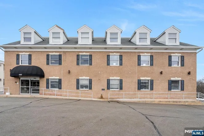 440 Old Hook, Emerson, NJ 07630
