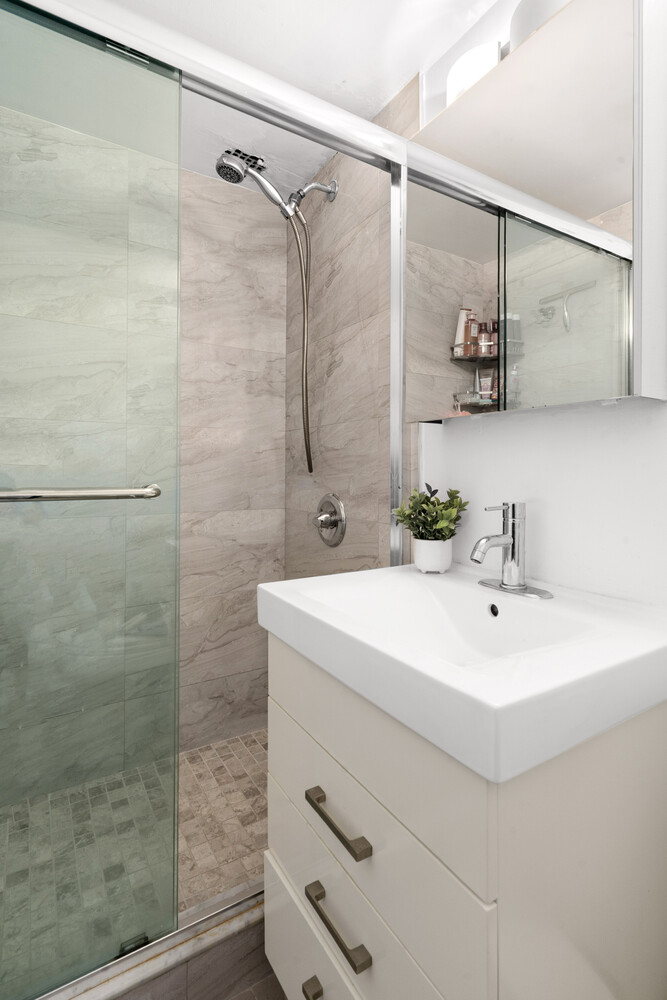 40 CLINTON Street #7B, Brooklyn Heights, Brooklyn, NY 11201 - Property photo 2 of 9