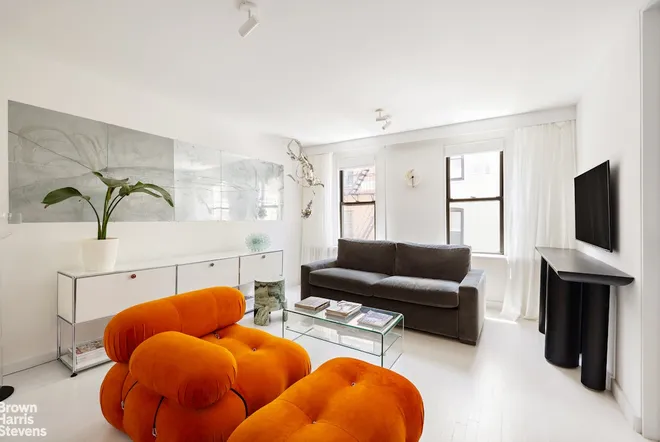 307 West 20th Street #3R, New York, NY 10011