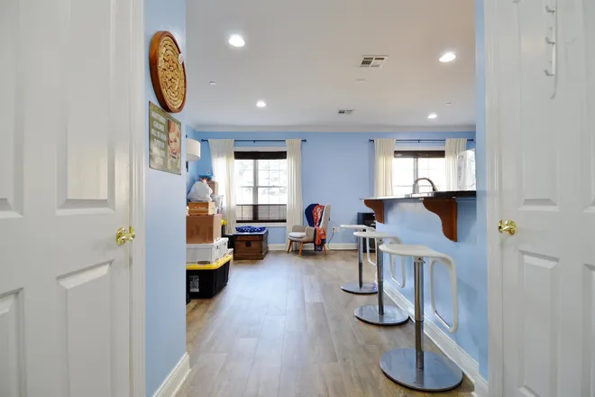 604 AVENUE A, Bayonne, NJ 07002