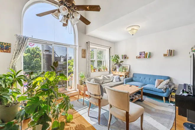 41 CLAVER Place, Brooklyn, NY 11238