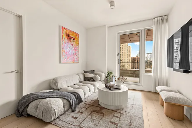 208 DELANCEY Street #7/B, New York, NY 10002