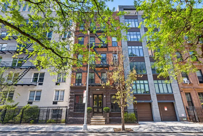 316 West 47th Street #4F, New York, NY 10036