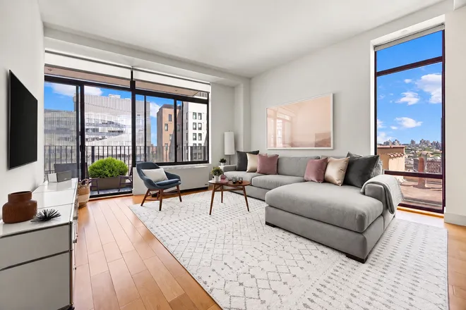 96 ROCKWELL Place #8C, Brooklyn, NY 11217