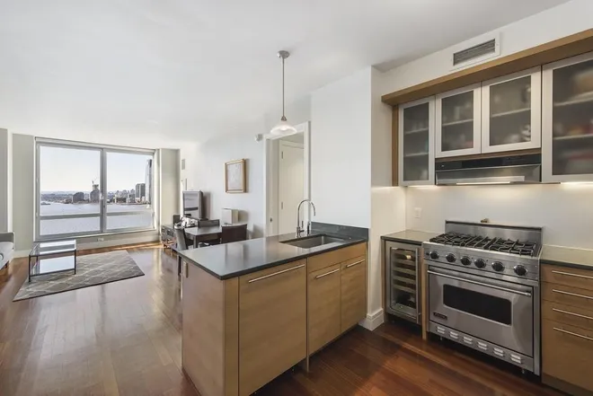30 West Street #31-G, New York, NY 10004