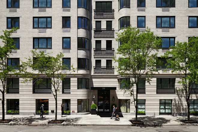 530 PARK Avenue #17D, New York, NY 10065