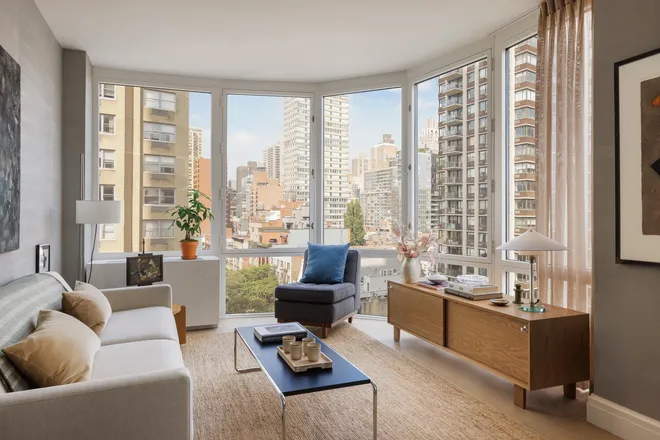 400 East 84th Street #6A, New York, NY 10028