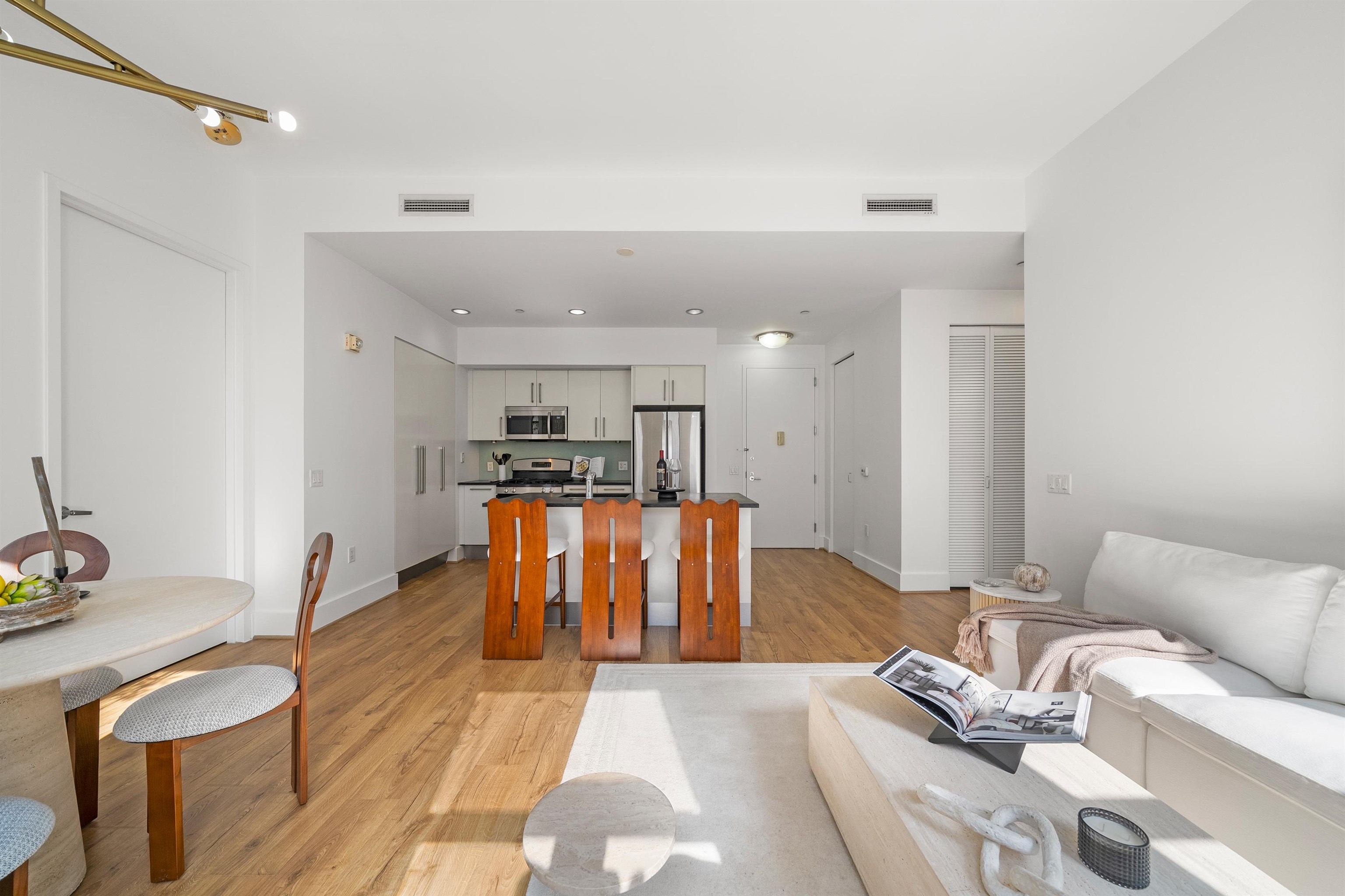 4 BEACON WAY, Jersey City, JC Journal Square, NJ 07304 - Property photo 3 of 31