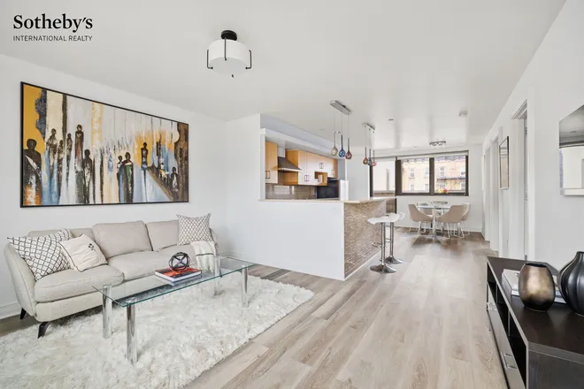 136 East Broadway #3A, New York, NY 10002