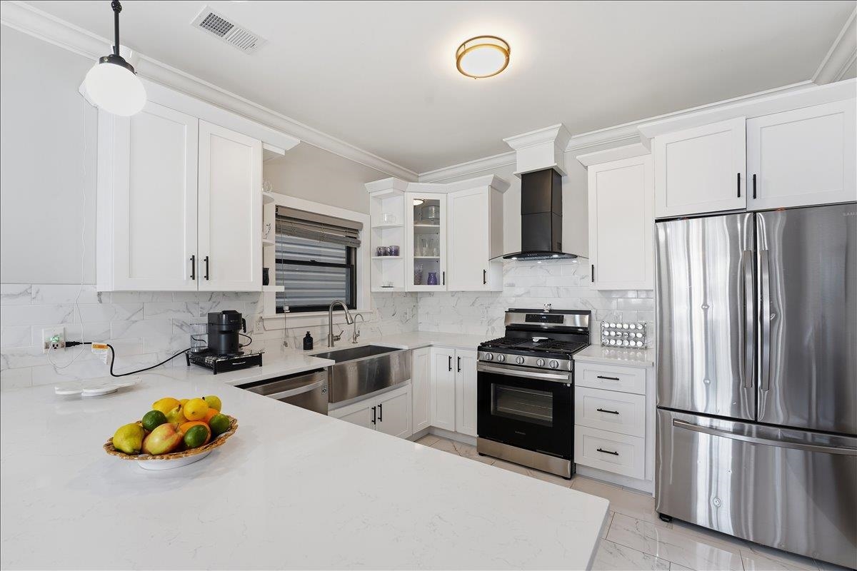 127 ZABRISKIE Street, Jersey City, JC Heights, NJ 07307 - Property photo 5 of 24