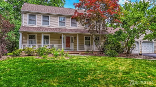 7 Lake Farrington Drive, Lake Farrington, NJ 08902