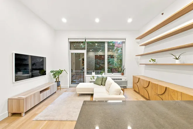 42 DUFFIELD Street #2A, Brooklyn, NY 11201