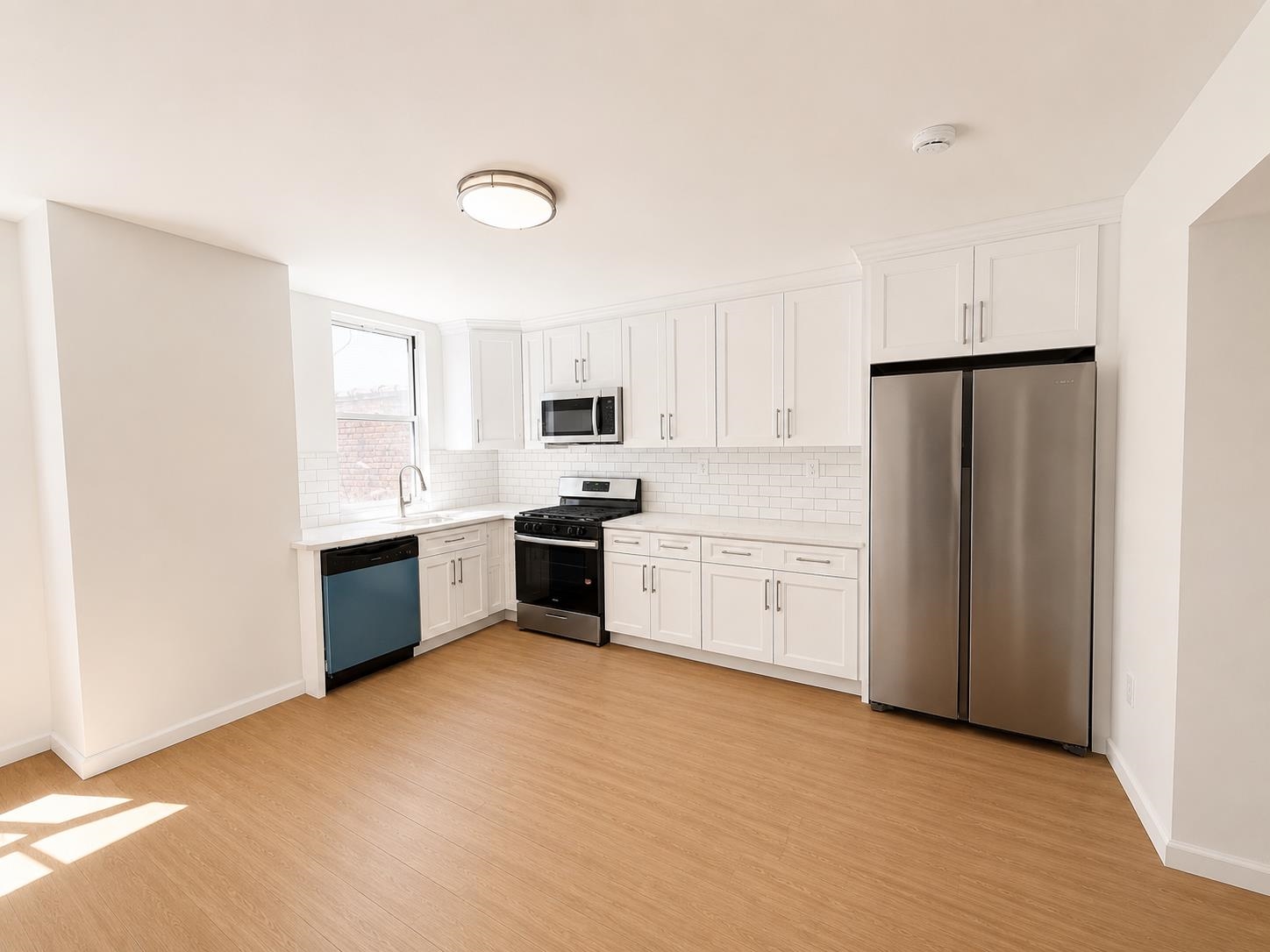 521 MERCER Street, Jersey City, JC Journal Square, NJ 07306 - Property photo 2 of 20