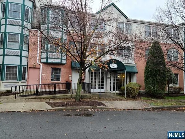 323 Willow #3M, Teaneck, NJ 07666