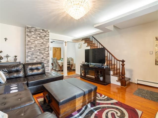 137 PROSPECT Avenue, Bayonne City, Bayonne, NJ 07002 - Property photo 3 of 22
