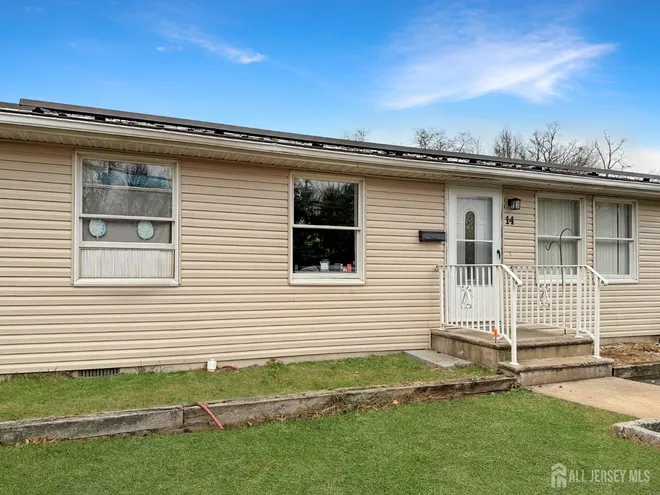 14 East Church Street, Jamesburg, NJ 08831