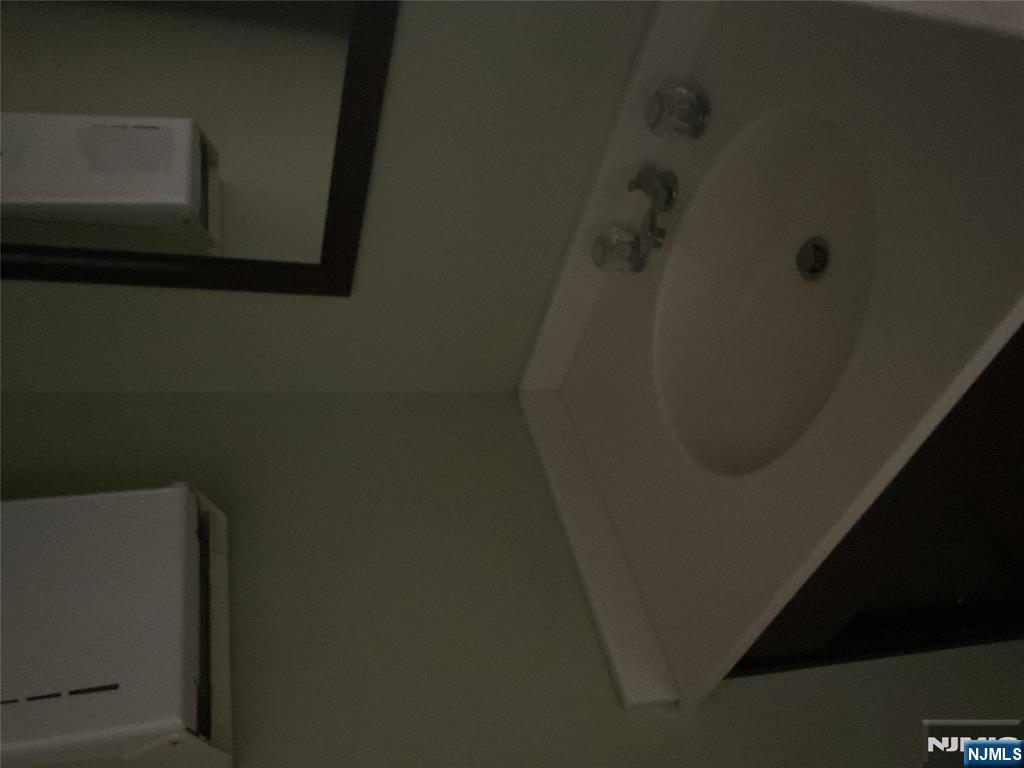 751 Teaneck #8, Teaneck Township, Teaneck, NJ 07666 - Property photo 5 of 7
