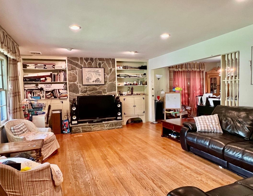18 MESSLER Street, East Brunswick Township, EAST BRUNSWICK, NJ 08816 - Property photo 4 of 22