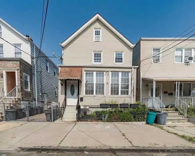 179 HOBART Avenue, Bayonne, NJ 07002