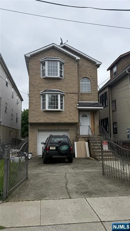 94 Osborne, Newark, NJ 07108