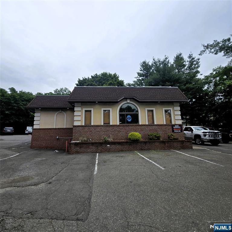 223 New, Woodland Park Borough, Woodland Park, NJ 07424 - Property photo 3 of 7