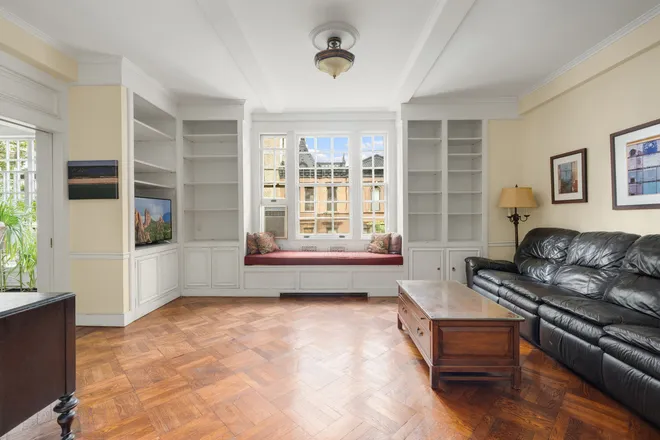 320 West 87th Street #4E, New York, NY 10024