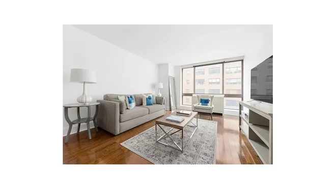 300 East 64th Street #6E, New York, NY 10021