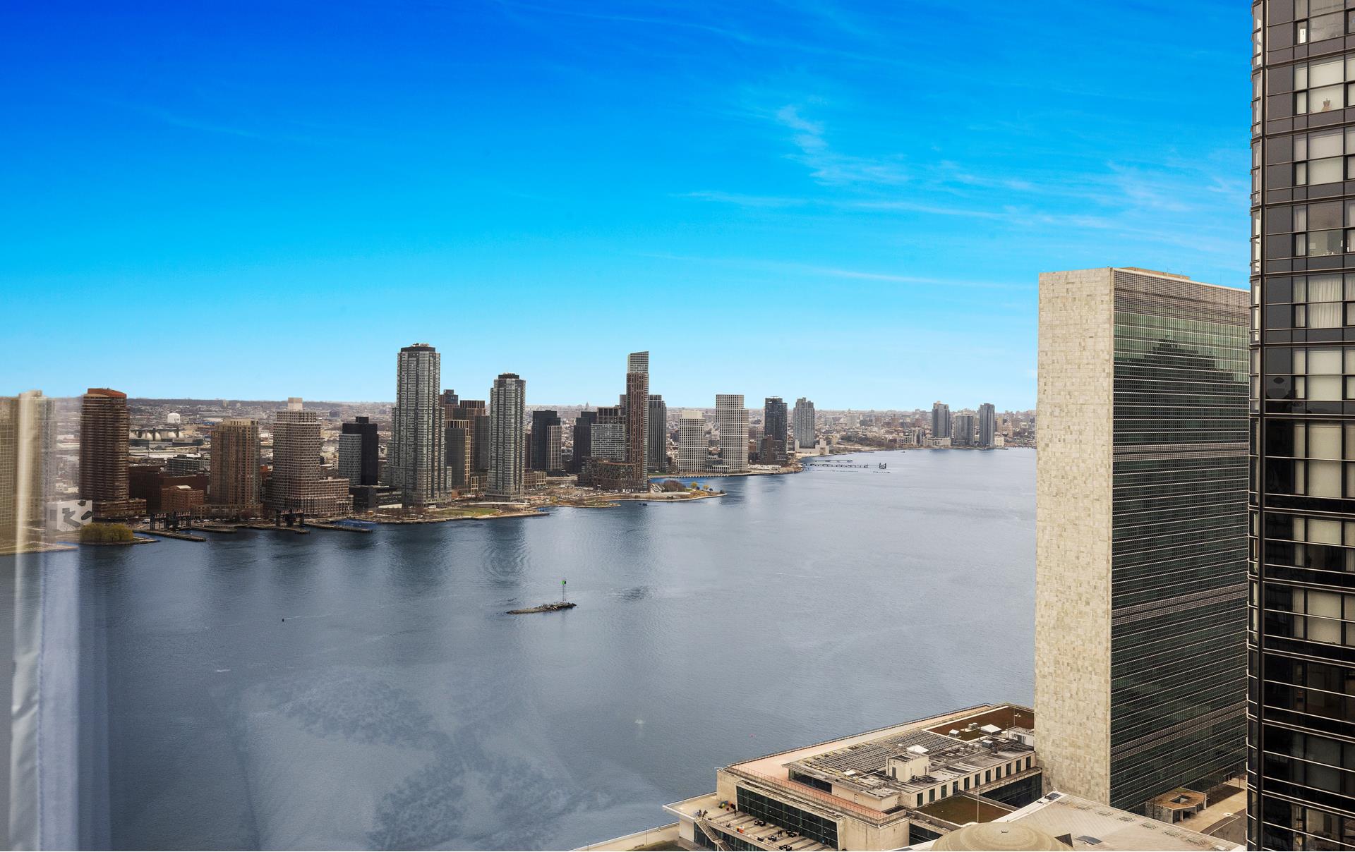 845 UNITED NATIONS Plaza #43C, Turtle Bay, Manhattan, NY 10017 - Property photo 4 of 81