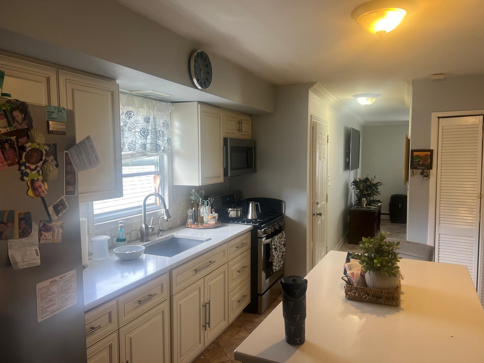 102 WEST 48th Street, Bayonne City, Bayonne, NJ 07002 - Property photo 4 of 19