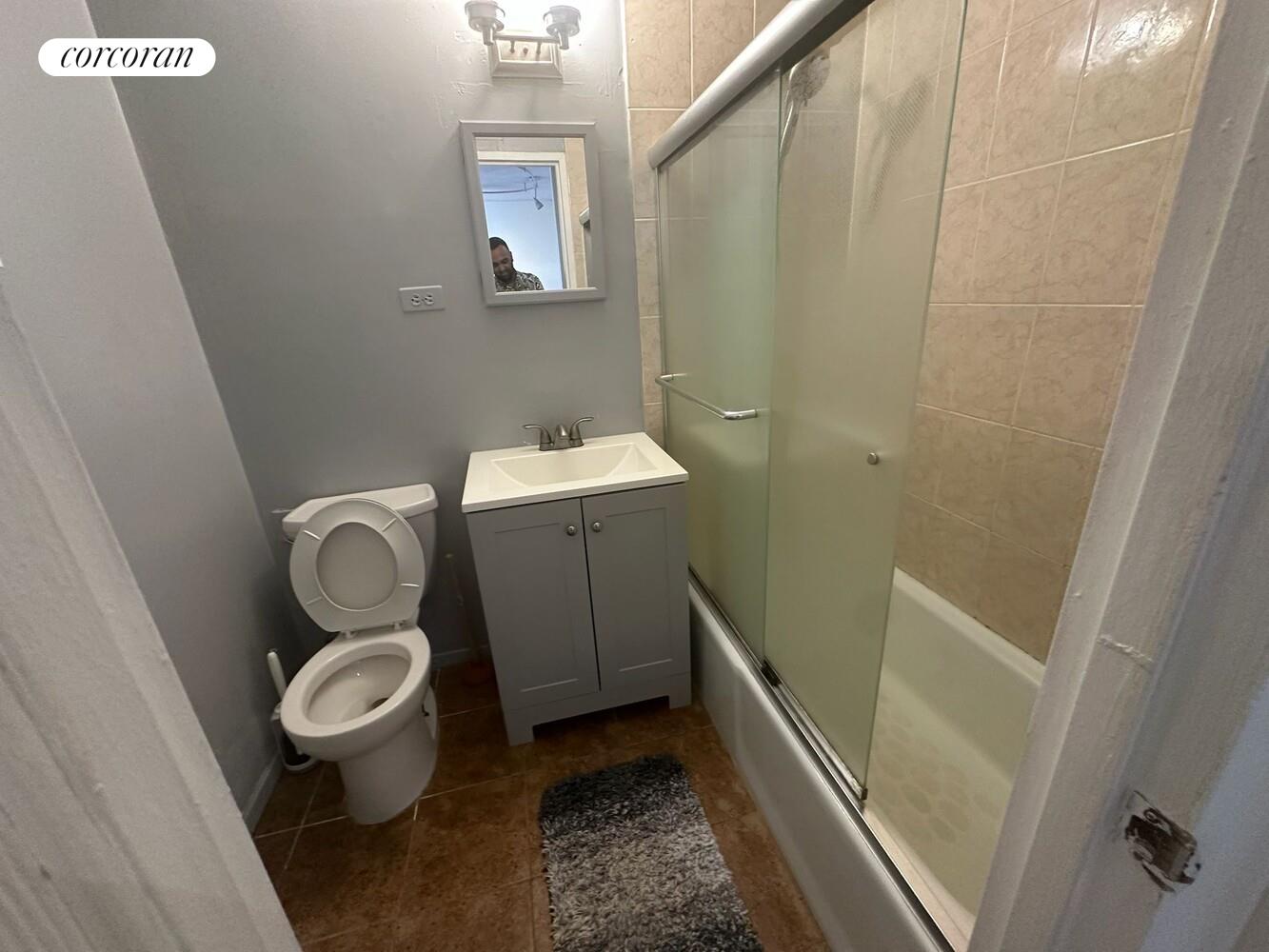150-38 UNION Turnpike #1N, Kew Gardens Hills, Queens, NY 11367 - Property photo 3 of 19