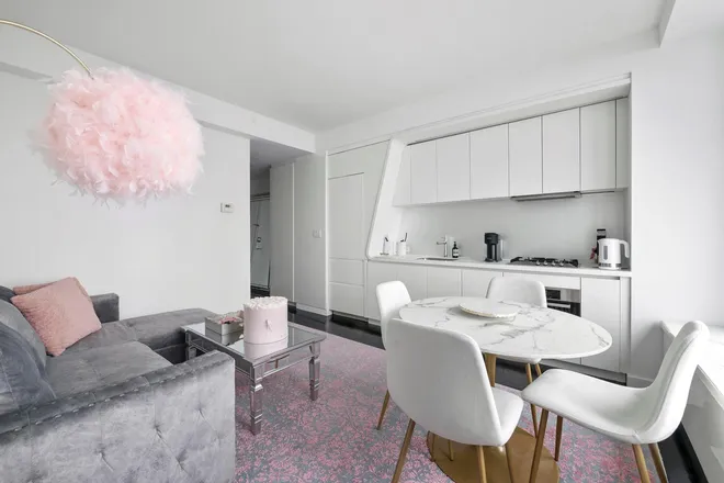 123 WASHINGTON Street #41H, New York, NY 10006
