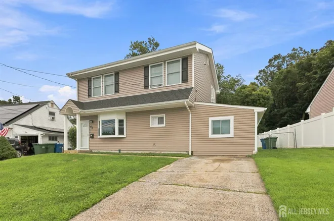 62 Pinetree Drive, Laurel Park Sec 02-e, NJ 08859