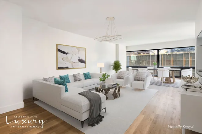 721 5th Avenue #37A, New York, NY 10022