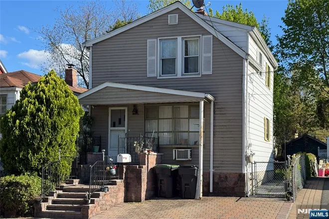 32 Phelps, Bergenfield, NJ 07621
